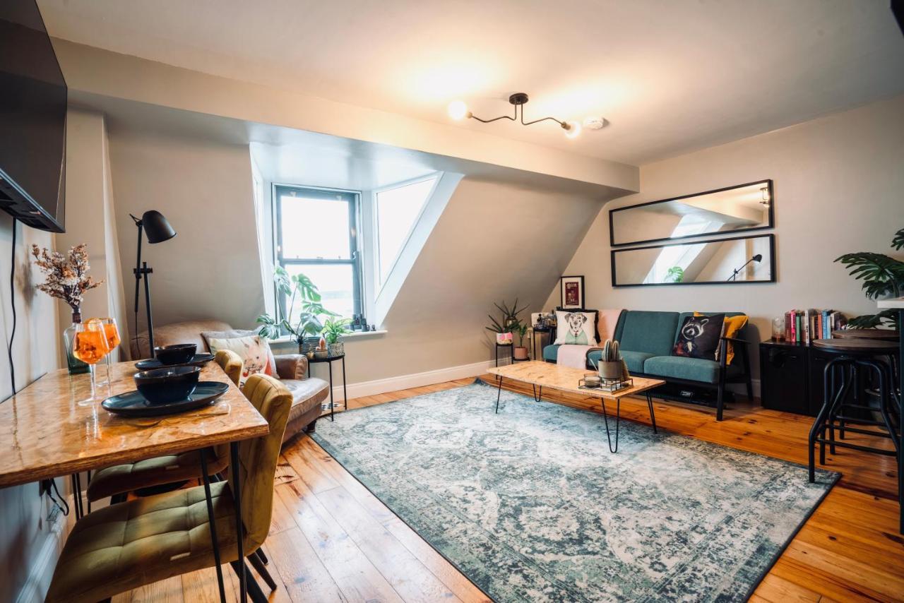 Modern Penthouse Apartment In Cobh Town Eksteriør billede